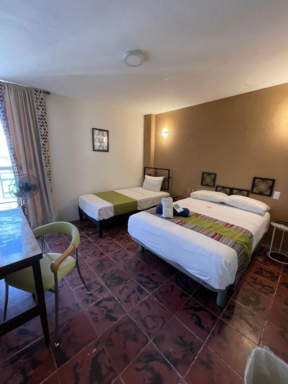 Hotel Flamingos Guadalajara Exterior photo